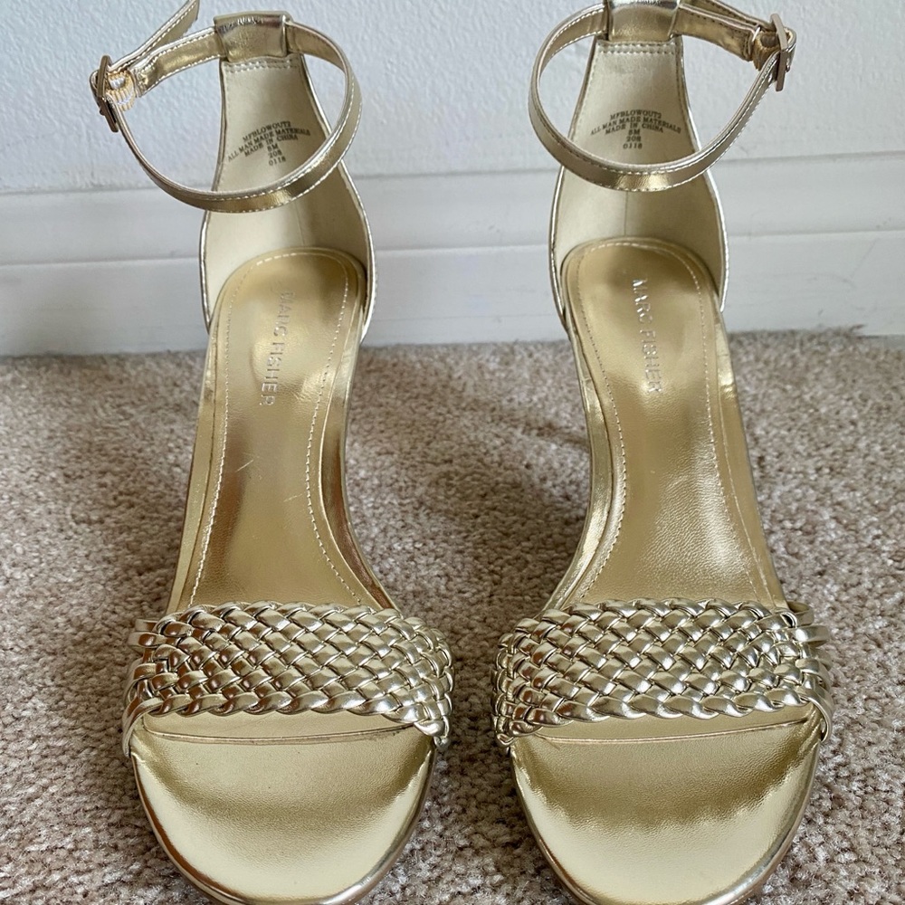 Marc Fisher Blowout 2 Gold Stiletto - Size 8 - Brand New in Box